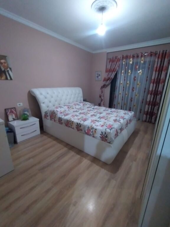 Apartament 2+1 me shitje Yzberisht,te KMY