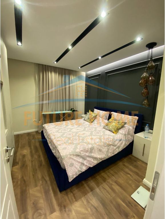 Qera, Apartament 3+1+2+Post Parkimi, Rruga Bardhok Biba, Qendër.