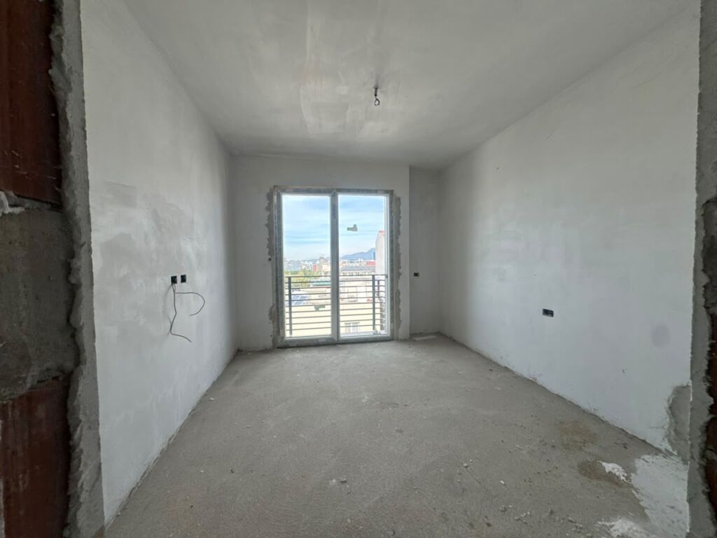Shitet Apartament 2+1+2, Rezidenca Palladium, Liqeni i Thatë, Tiranë. Empire75697