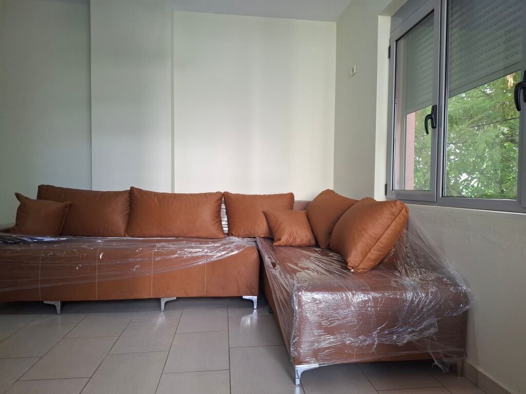 Apartament 2+1 per Qera 450Lek/muaj - Melisa, prane Restorant Freskut