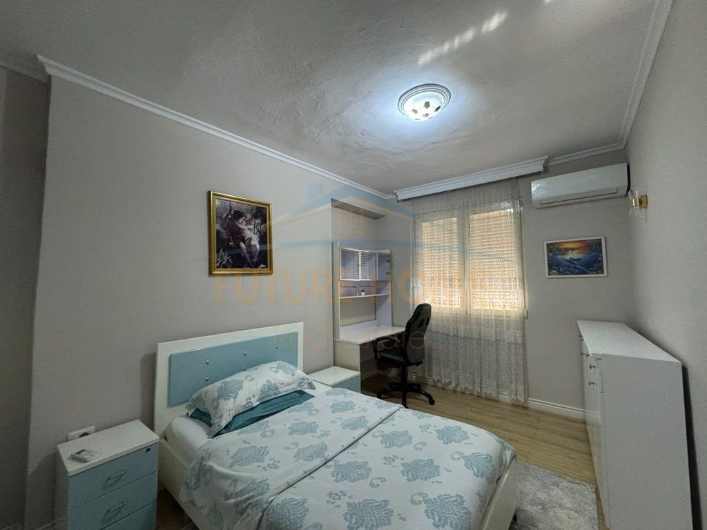 For rent, 2+1 apartment, Zogu I Boulevard, Tirana.