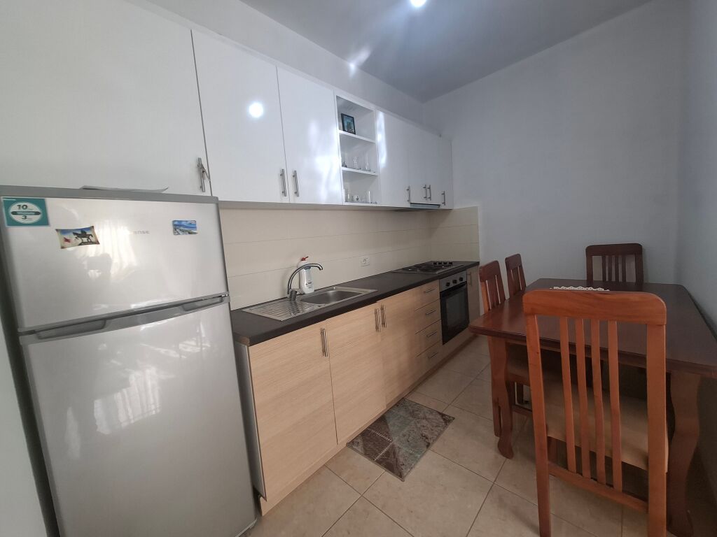 Jepet me qera apartament 1+1 ne Astir!