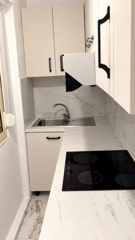 In affitto appartamento 1+1, Quartiere 18, Durazzo, 30.000 lek