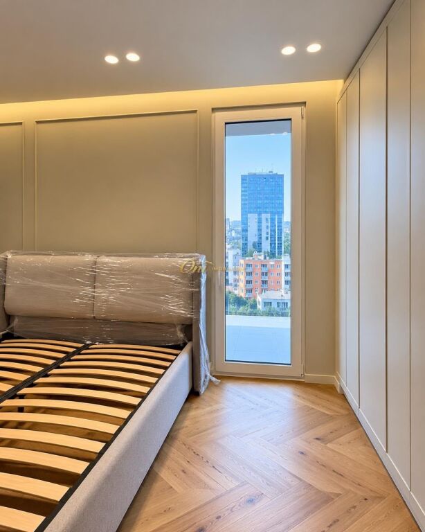 PARKU OLIMPIK APARTAMENT PER SHITJE 3+1