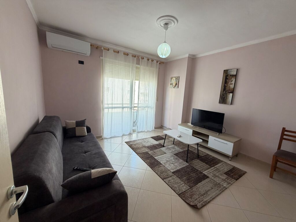 Affittasi 1+1 a Rrota Kuqe