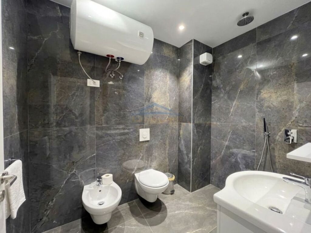 Qera , Apartament 2+1+2 , Kopshti Zoologjik , Tirane