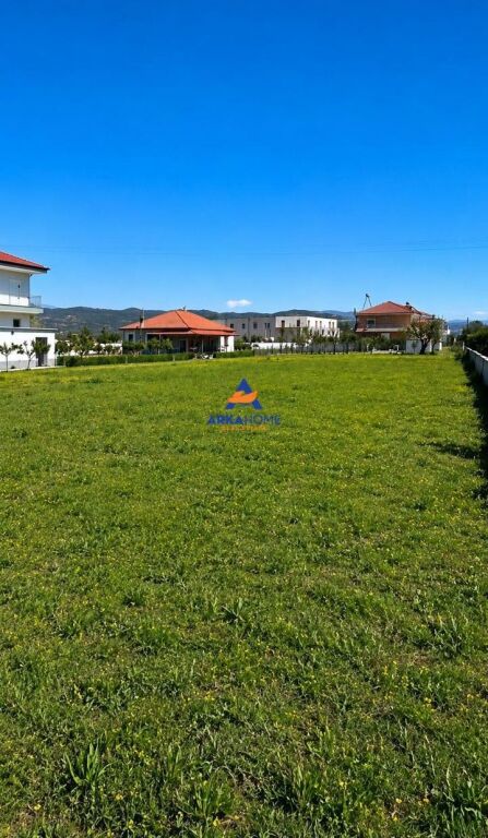 SHITET TOKË 800M2 "NË BRADASHESH, ELBASAN" 45000 EURO