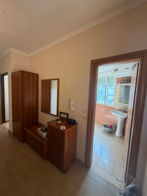 1+1,kopshti zologjik,kat 5 pa ashensore,450 mije leke