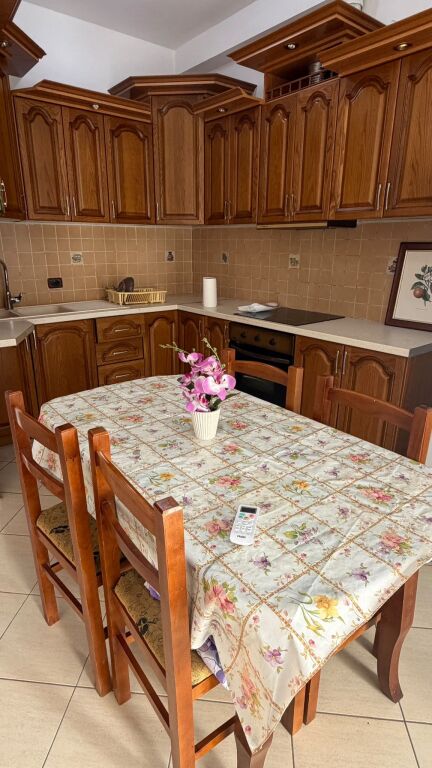 🏡 APARTAMENT 1+1 ME QIRA – VLORË-BIG SCOOP