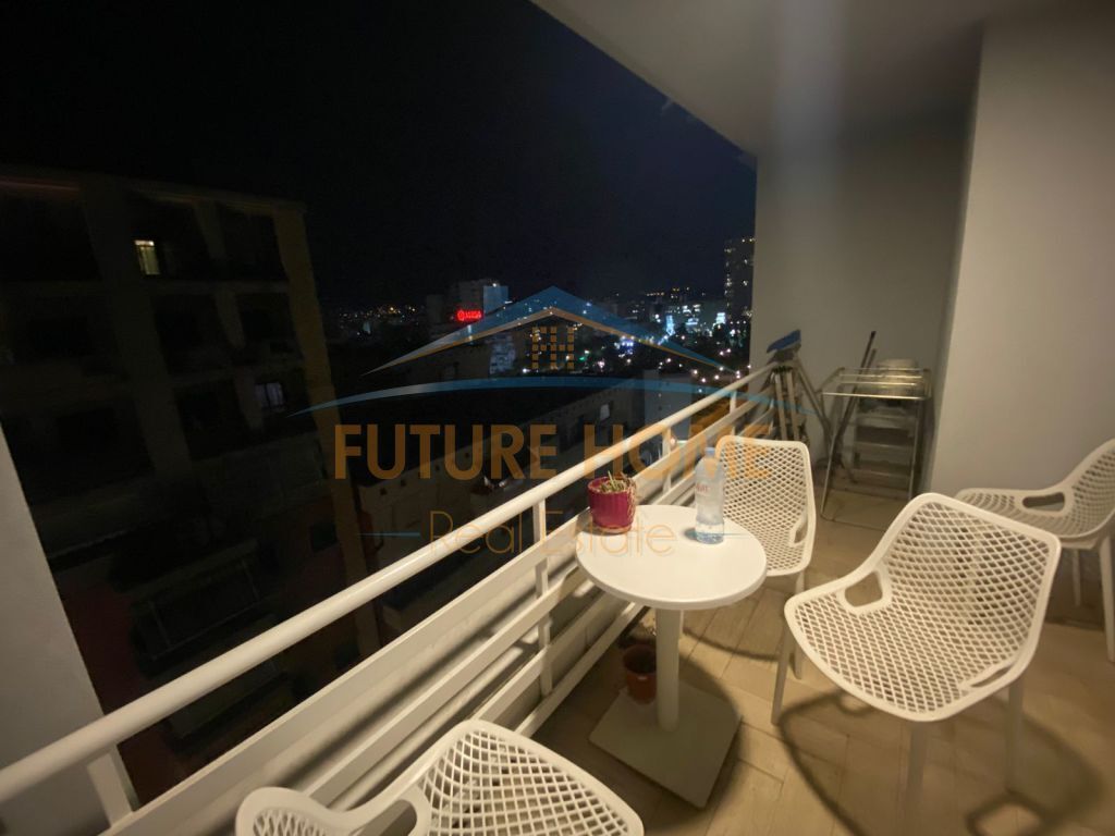 Qera, Apartament 3+1+2+Post Parkimi, Rruga Bardhok Biba, Qendër.