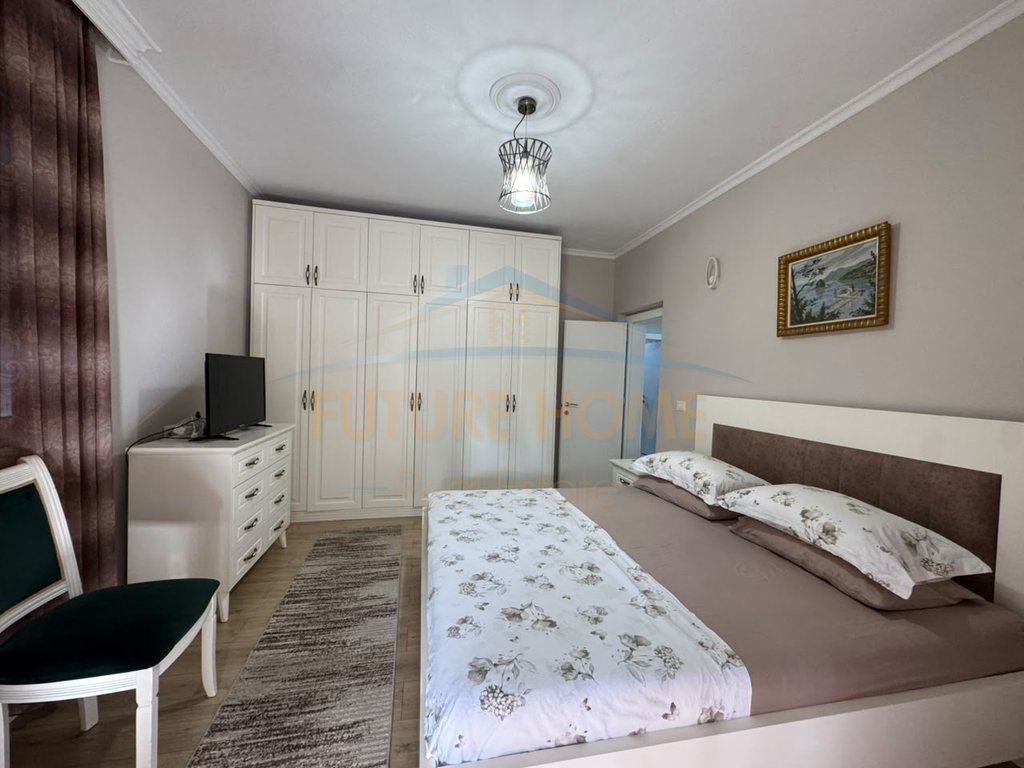 For rent, 2+1 apartment, Zogu I Boulevard, Tirana.