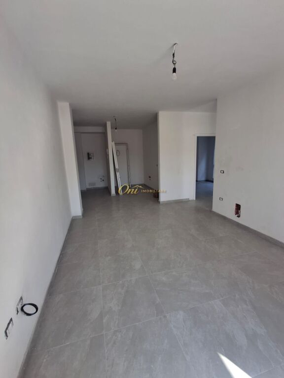 DRITAN HOXHA STREET OFFICE FOR RENT