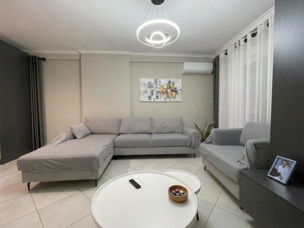 In vendita, appartamento 2+1, Lago Secco, Tirana 285.000 €