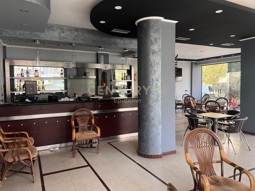 BAR-CAFFÈ IN AFFITTO SULLA SPIAGGIA ILIRIA, DURRËS 2,000 € /Mese , 200,000 Lekë /Mese
