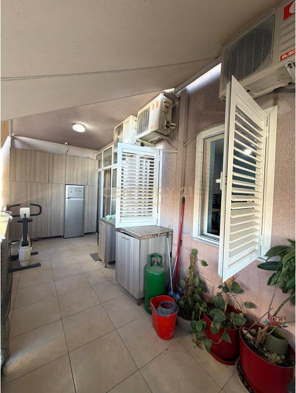 KODRA E DIELLIT, VENDIAMO APPARTAMENTO 2+1+2+2 GARAGE