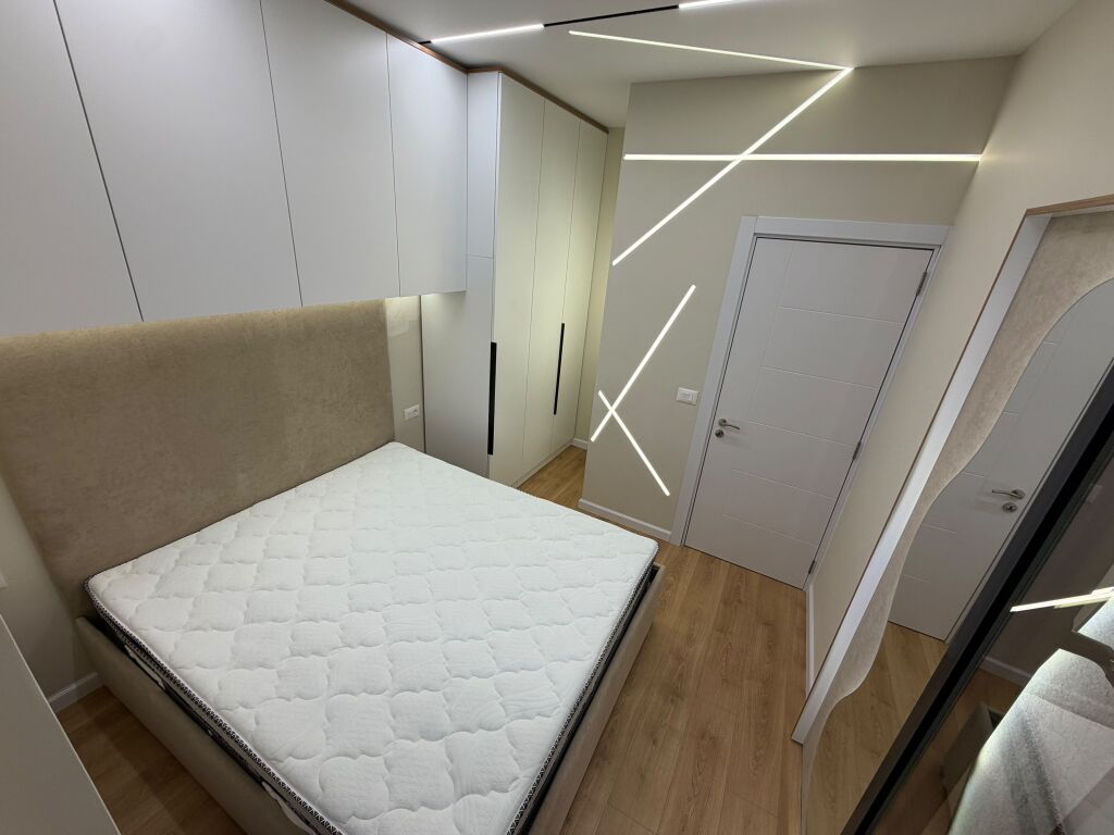 Qera apartament 2+1 ,Tek 5 maji cmimi 60000 leke