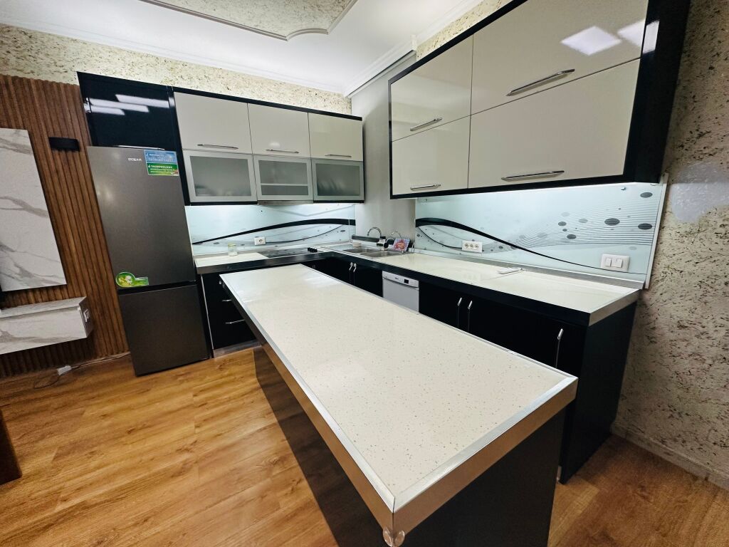 Jepet Me Qera Apartament 2+1+1 Ballkon