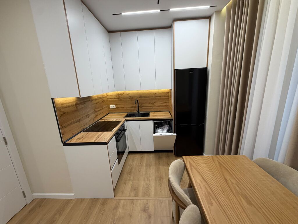 Apartament me qera 2+1 Rruga 5 maji