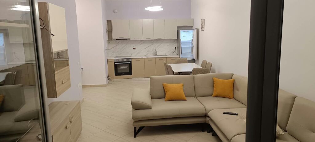 🏡 APARTAMENT 1+1 ME QIRA – LUNGOMAREVLORË