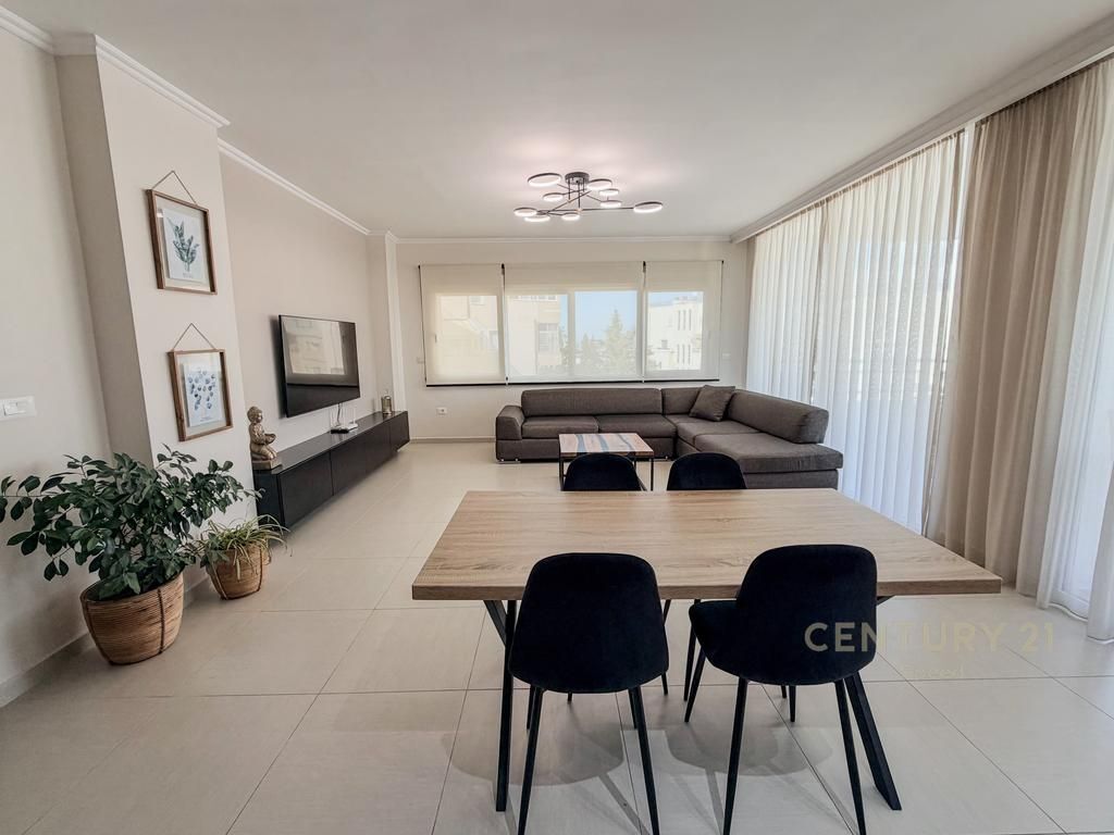 LUXURY APARTMENT FOR SALE 2+1+2+2 Parking Spaces | VIEW OF THE ARTIFICIAL LAKE 370,000 €