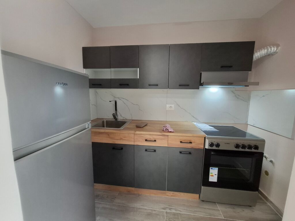 Garsoniere unike 77m2 per qera 400Lek/muaj - Selite Rr. Hamdi Pepo
