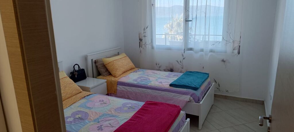 🏡 APARTAMENT 1+1 ME QIRA – LUNGOMAREVLORË