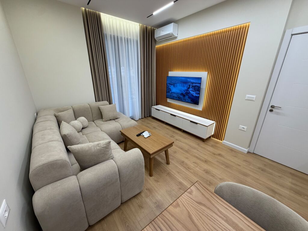 Qera apartament 2+1 ,Tek 5 maji cmimi 60000 leke