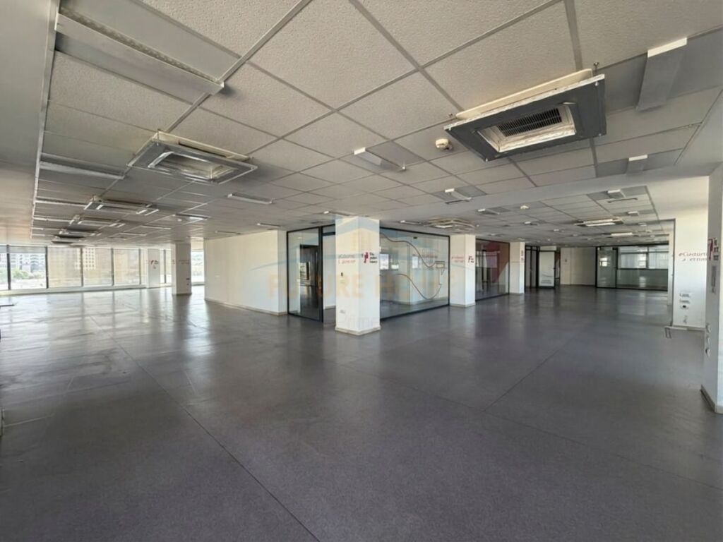 LOCALE COMMERCIALE IN AFFITTO – CENTRO, TIRANA