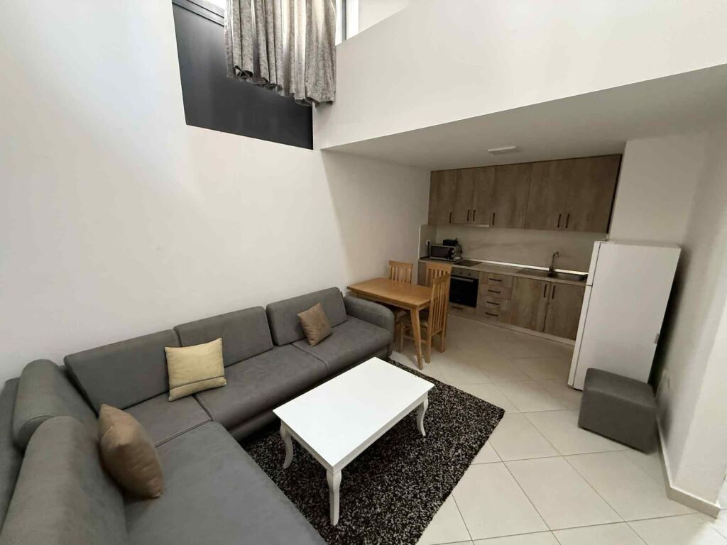 Shitje | Apartament, Dupleks 1 + 1 | Farmacia 10 | 100000 €