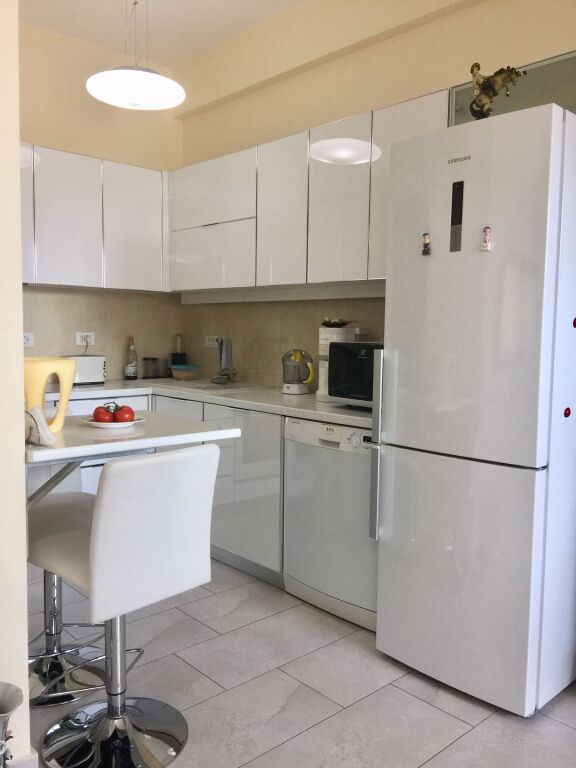 Jepet me qira apartament 1+1 i mobiluar