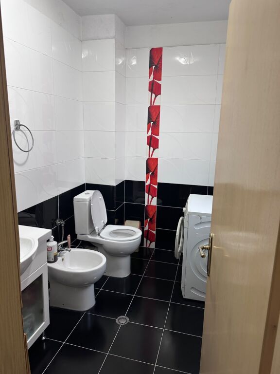 Apartament ne shitje