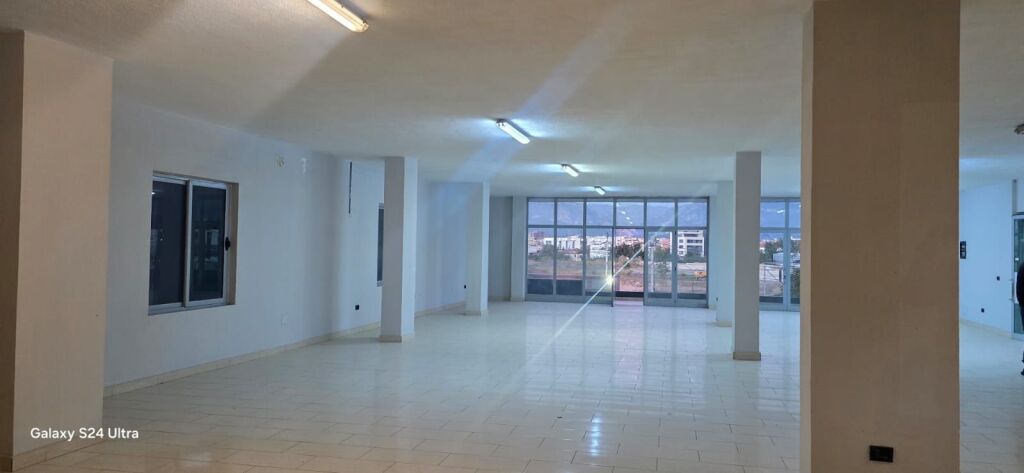 THE SECOND FLOOR OF THE BUILDING IS FOR RENT – NEAR TOP CHANNEL