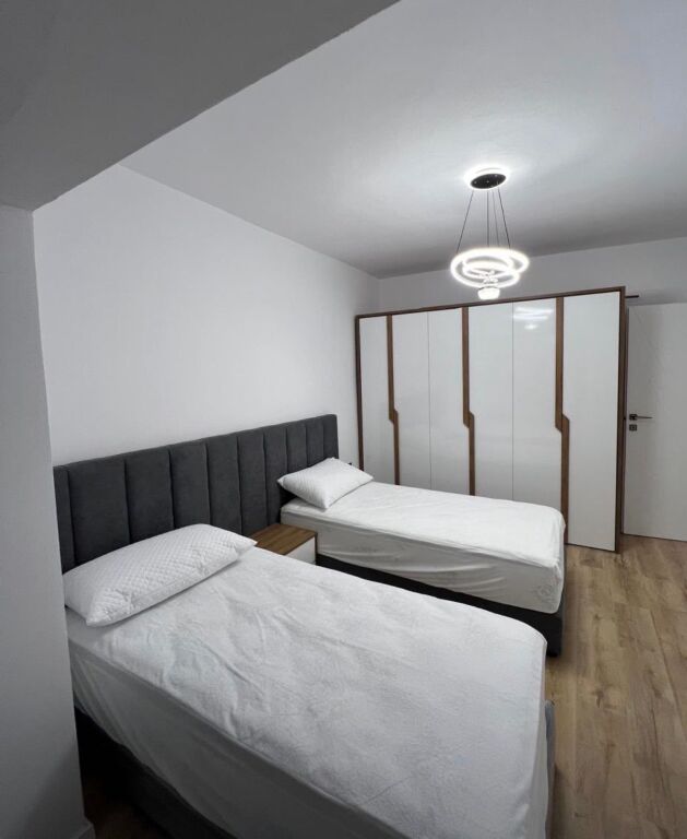 2+1 apartment for rent on Rruga e Kavajës