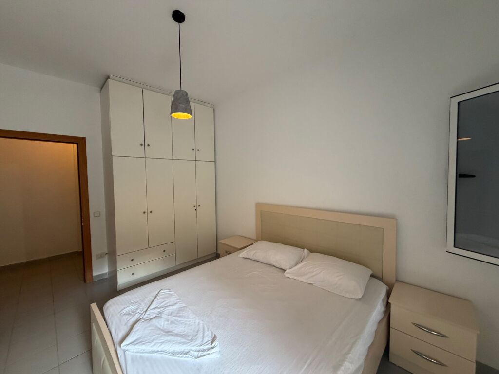 1+1 in affitto a Shkëmbi i Kavajës