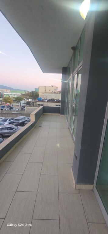 THE SECOND FLOOR OF THE BUILDING IS FOR RENT – NEAR TOP CHANNEL