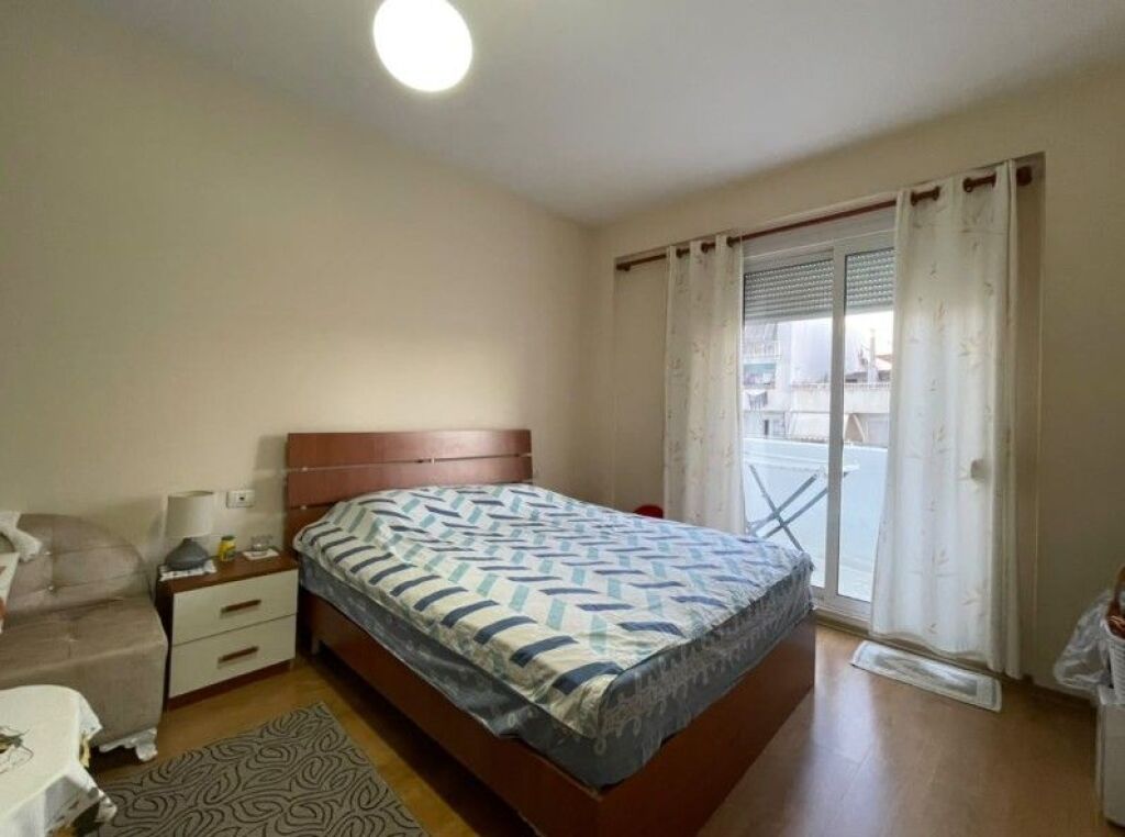 JEPET ME QIRA APARTAMENT 1+1 – 21 DHJETORI, KONTAKTI