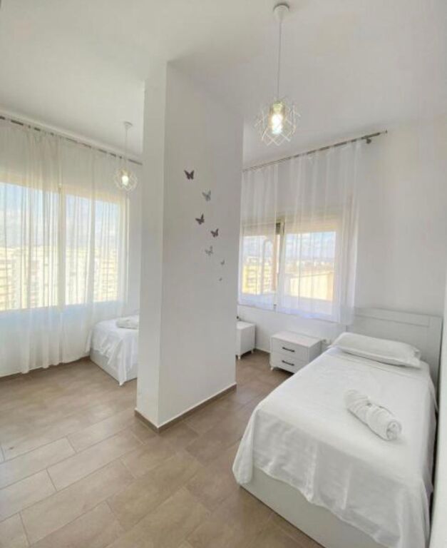 3+1 apartment for rent in Iliria beach