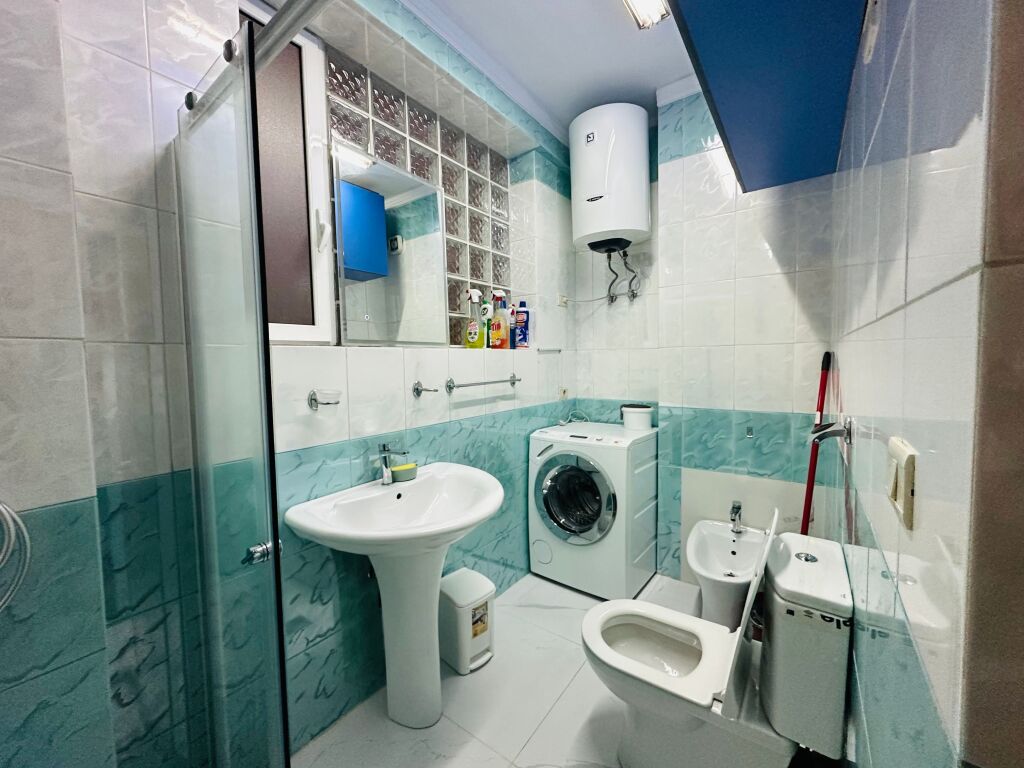 Jepet Me Qera Apartament 2+1+1 Ballkon