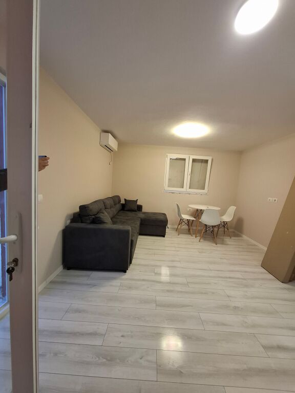 Garsoniere unike 77m2 per qera 400Lek/muaj - Selite Rr. Hamdi Pepo