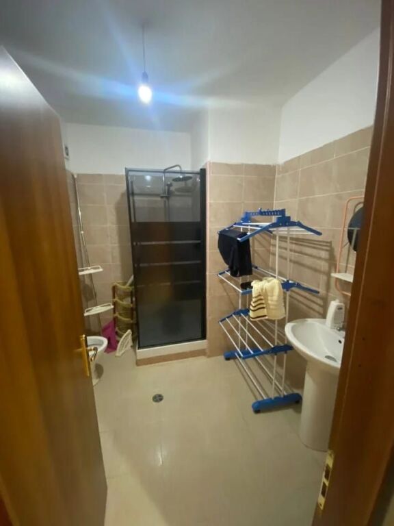 Jepet Me Qera Apartament 1+1+1 Ballkon