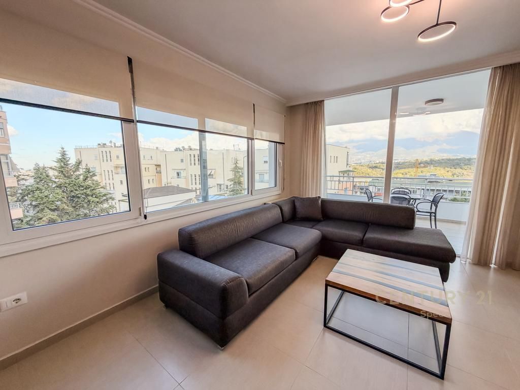 SHITET APARTAMENT LUKSOZ 2+1+2+2 Poste Parkimi | PAMJE NGA LIQENI ARTIFICIAL 370,000 € Sip. Totale  130m2