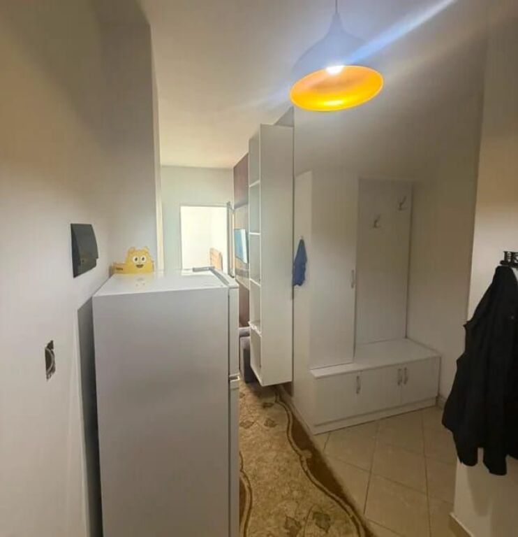Jepet Me Qera Apartament 1+1+1 Ballkon