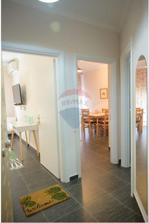 Shitet apartament 2+1 – Rruga e Barrikadave