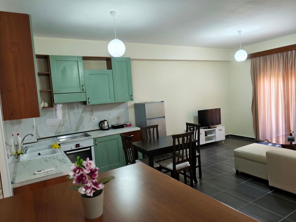 🏡 2+1 APARTMENT + GARAGE FOR LONG-TERM RENT – VLORË