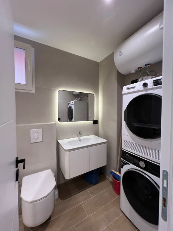 Apartament 1+1 në shitje – Liqeni i Thatë