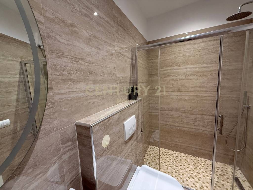 Jepet me qira apartament modern 2+1+2 Liqeni i Thatë