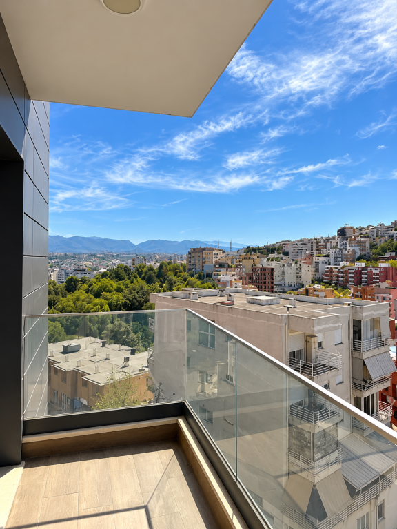 Shitet, Apartament 2+1+2, Kodra e Diellit, Tiranë.