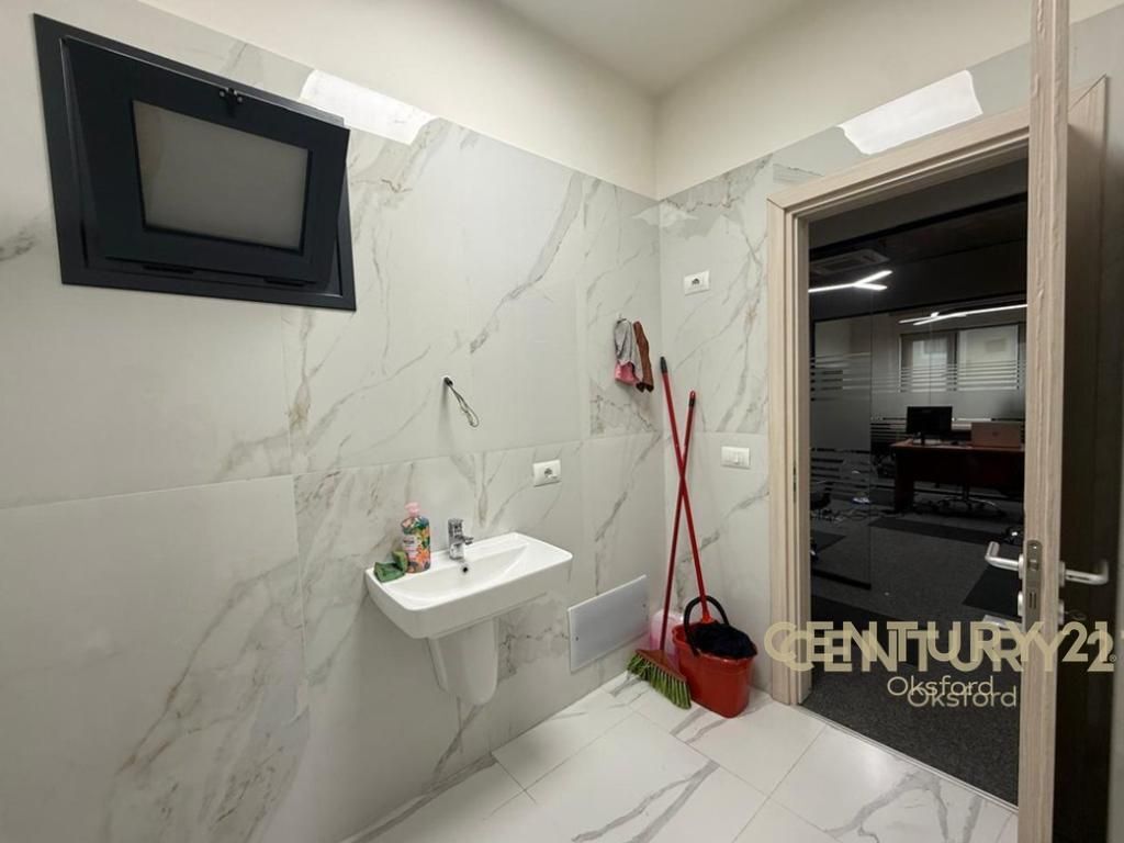 Office space for rent, Rruga e Kosovareve.