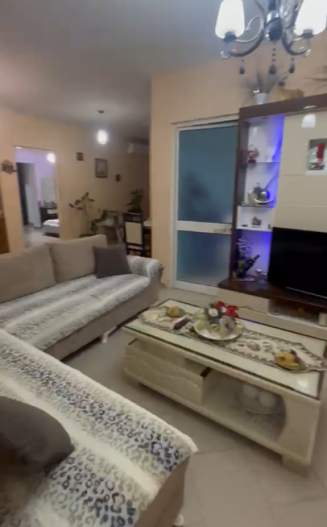 Shitet, Apartament 2+1+2, Ish Restorant Durrësi, Tiranë.