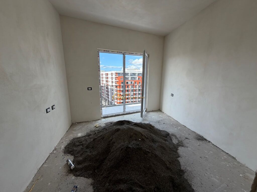 PASKUQAN APARTAMENT PER SHITJE 2+1